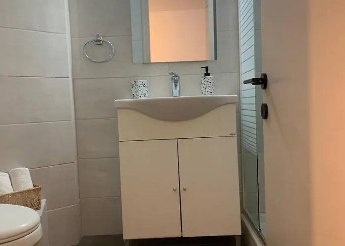 Athina Corfu Town דירה